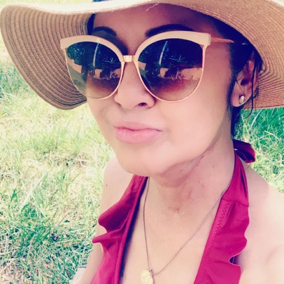 Meet your Posher, Catherine - Picture 3 of 3